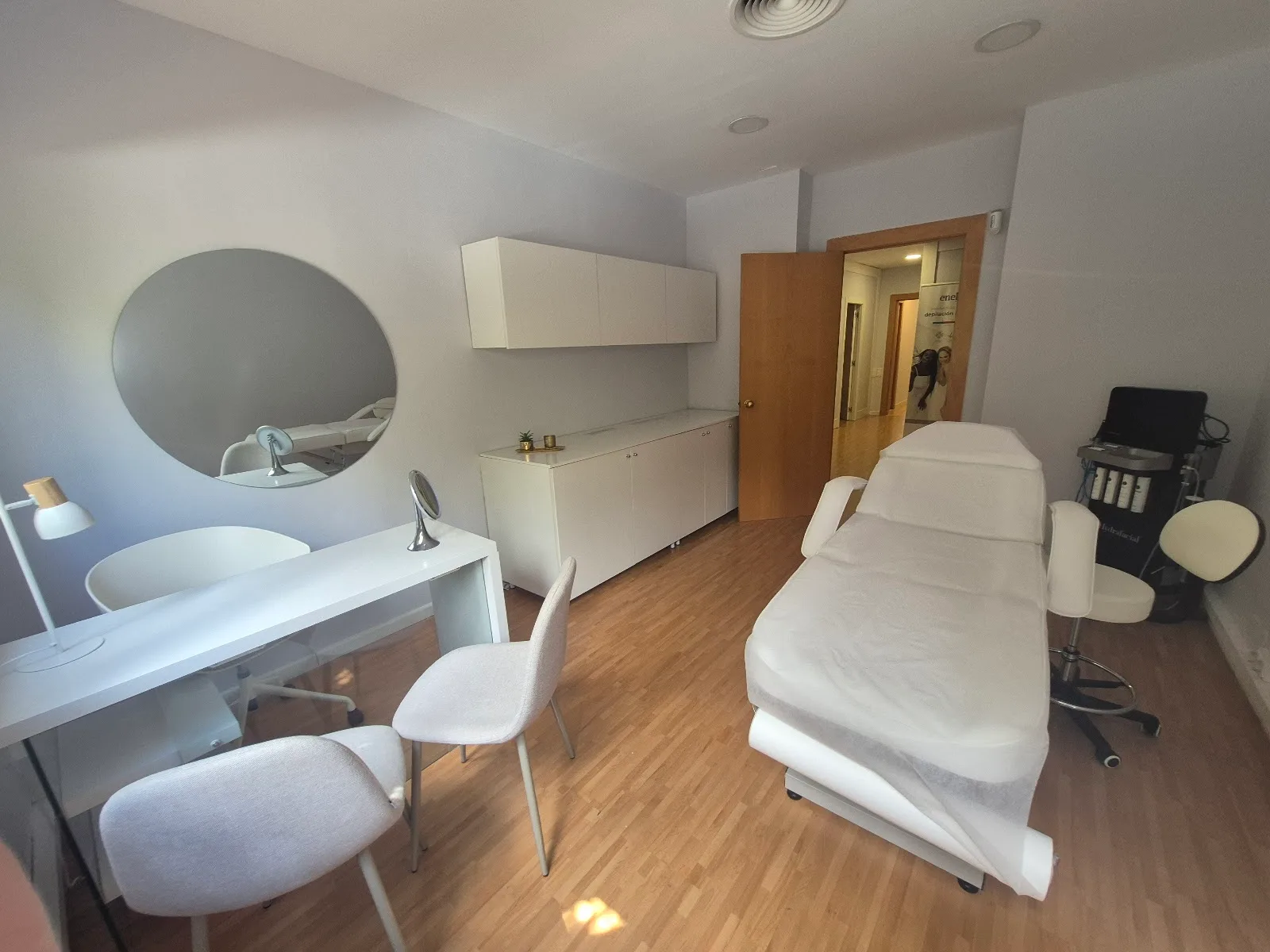 Clinica estetica Luxxia Clinic Barcelona: Medicina Estética Regenerativa y Estética Avanzada en Barcelona