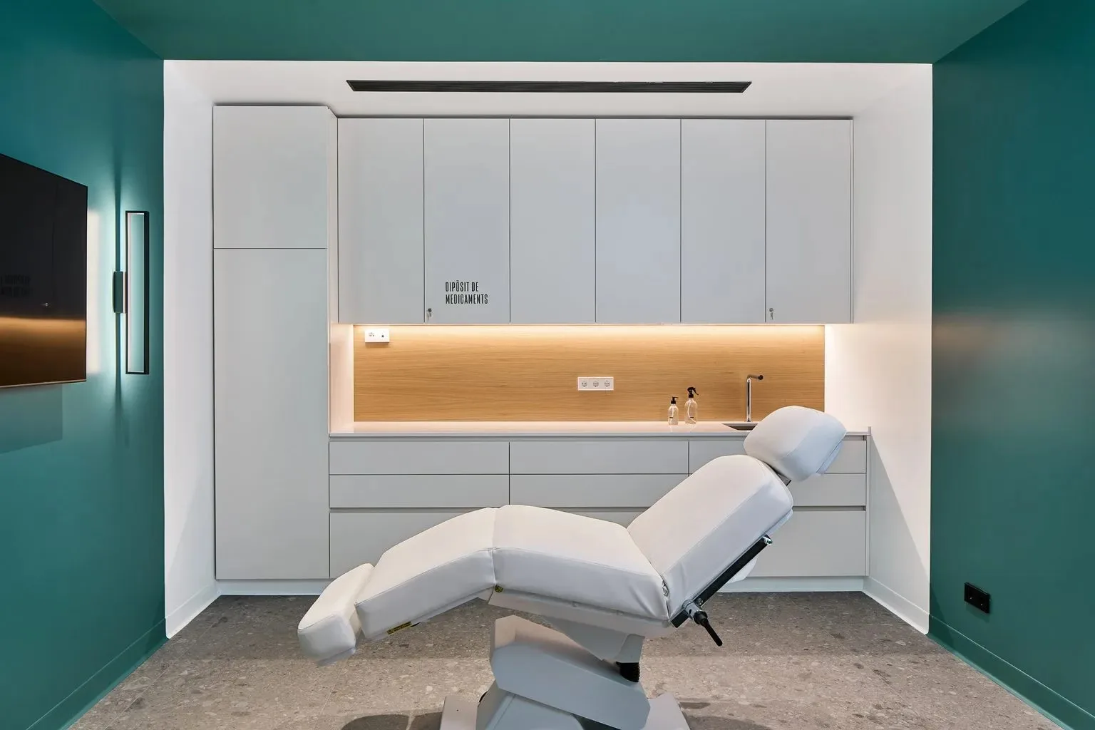 Clinica estetica May Clínica Médica Capilar en Barcelona