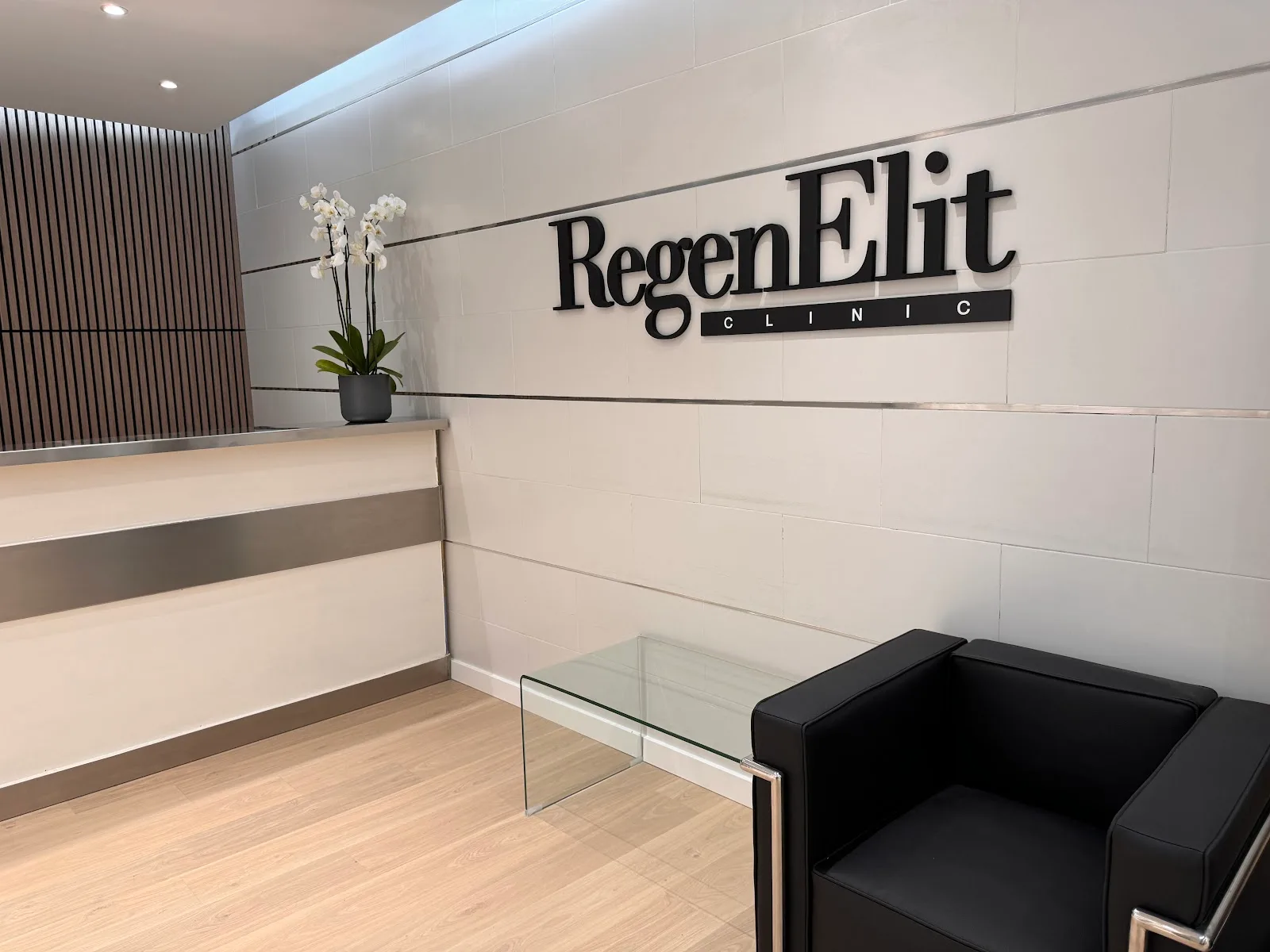 Clinica estetica RegenElit Clinic | Medicina Estetica y Regenerativa | Sueroterapia| Especialistas en Cicatrices de Acné en Barcelona